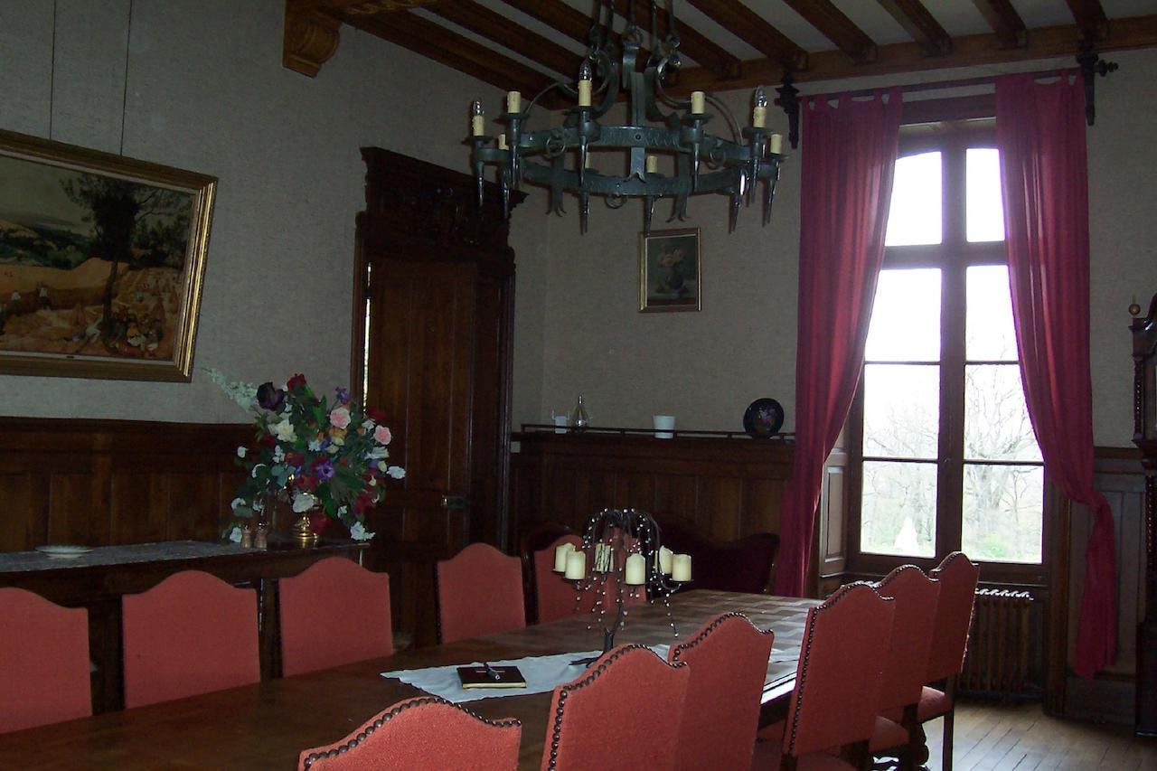 Chateau Champigny Maillet (Allier) Bagian luar foto